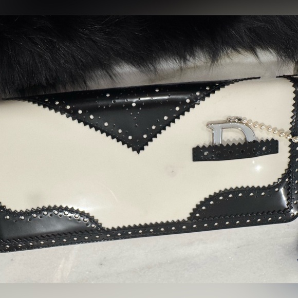 Authentic CD D’Trick Clutch w/ genuine fur shoulder strap. - Picture 6 of 7